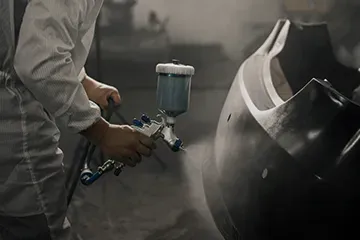 Βαφή αυτοκινήτου Mercedes σε φανοποιείο στο Περιστέρι