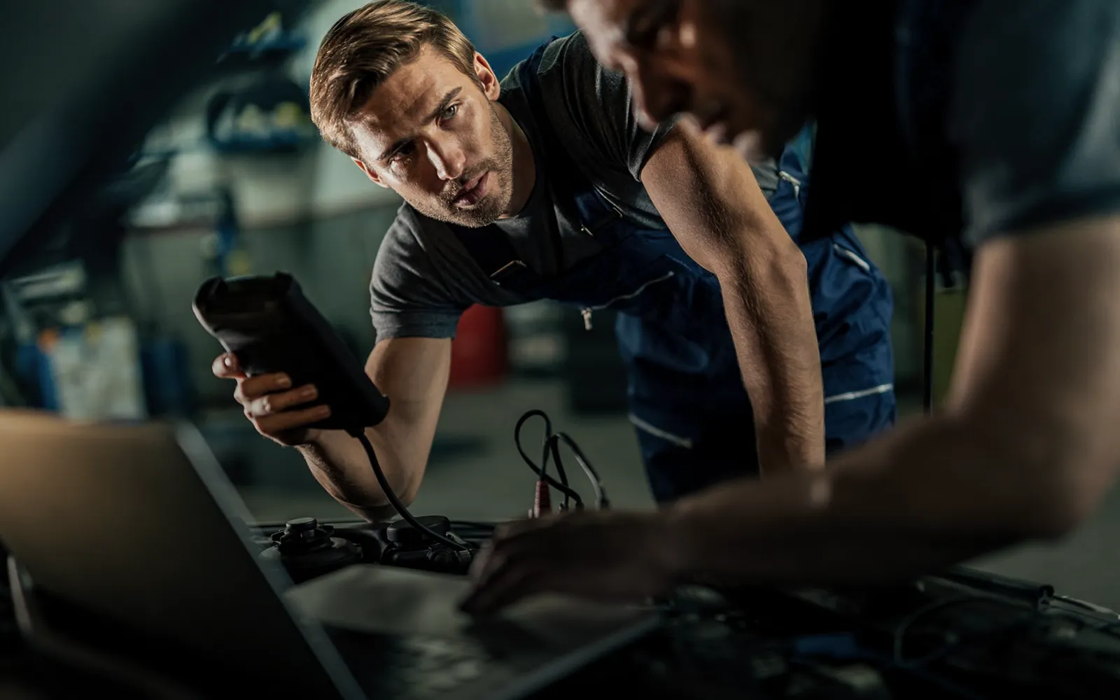 Ηλεκτρολογείο Mercedes στην Αθήνα